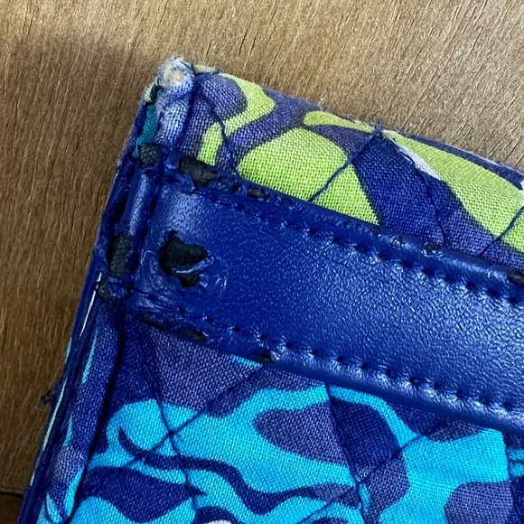 Vera Bradley "Katalina Blues" Bag and Wallet Combo - Picture 13 of 13